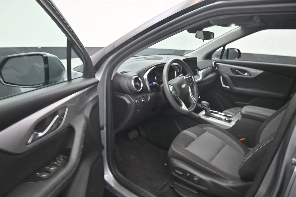 Used 2023 Chevrolet Blazer LT w/ LPO, Floor Liner Package FWD image 10