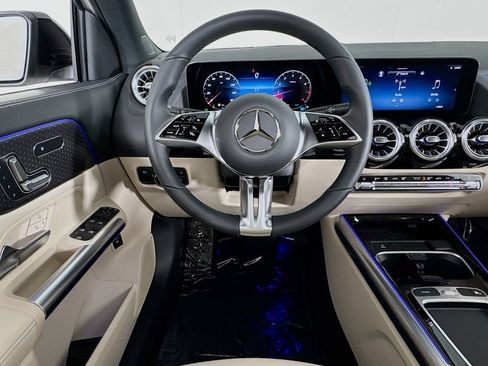 New 2026 Mercedes-Benz GLA 250 image 4