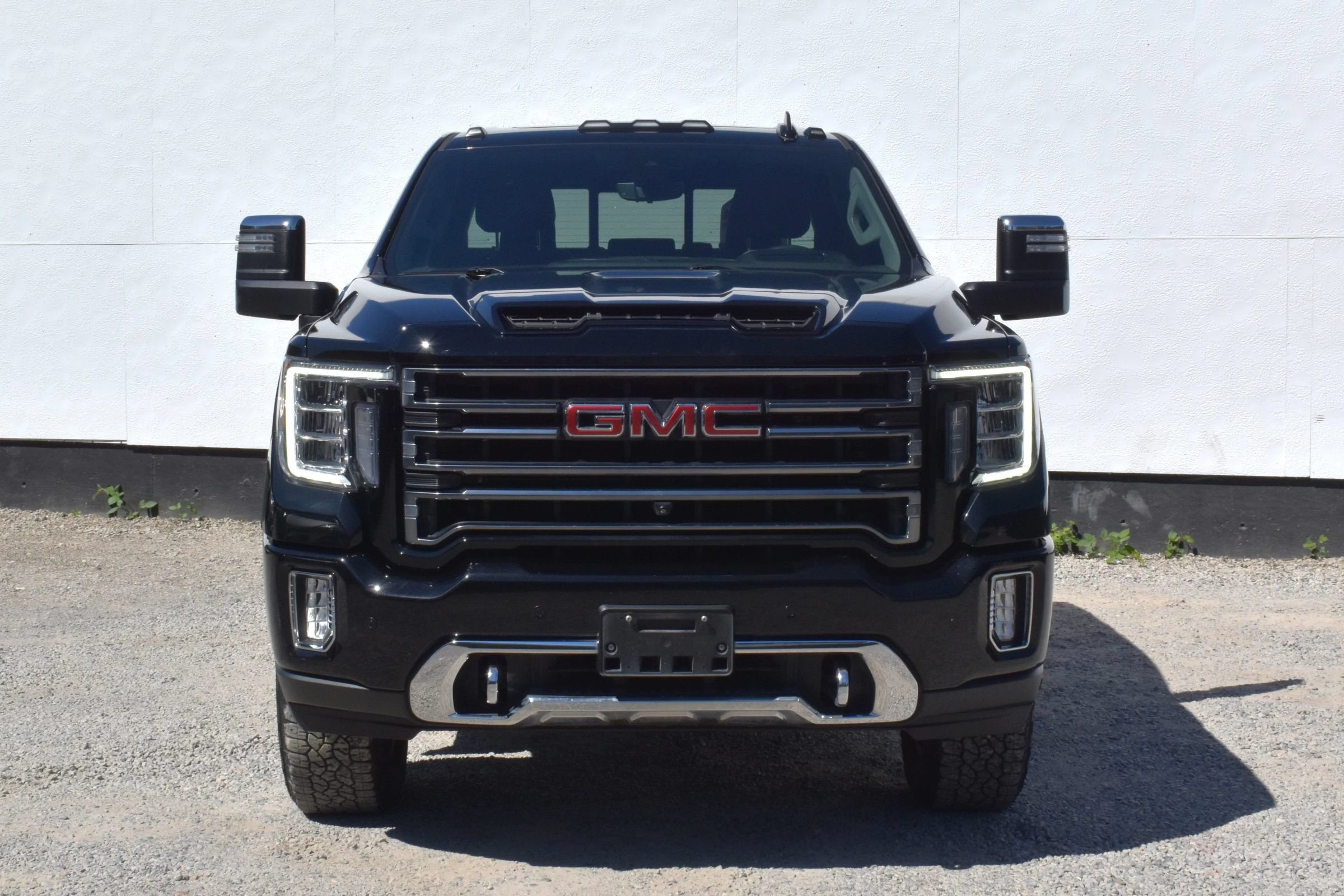 Used 2021 GMC Sierra 3500 Denali w/ Denali Black Diamond Edition AWD/4WD image 2