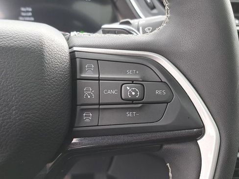 Certified 2023 Jeep Grand Cherokee Altitude AWD/4WD image 20