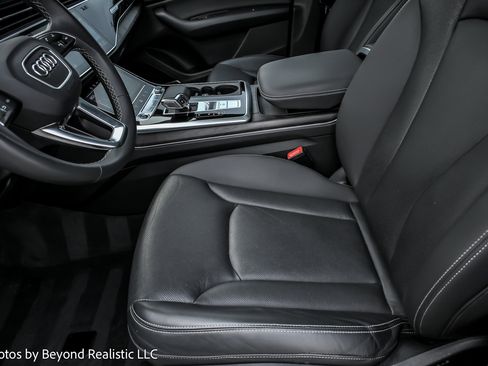 Used 2021 Audi Q8 Prestige image 25