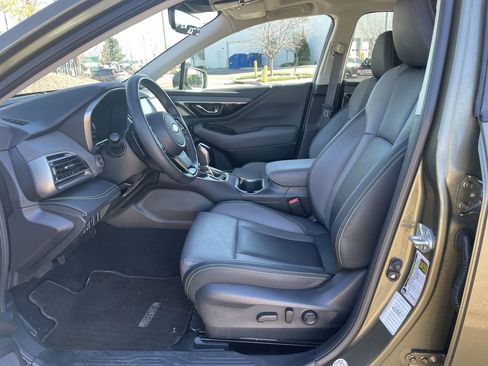 Used 2025 Subaru Outback Onyx Edition image 10