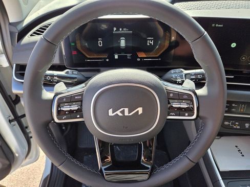 New 2026 Kia Carnival LXS image 11