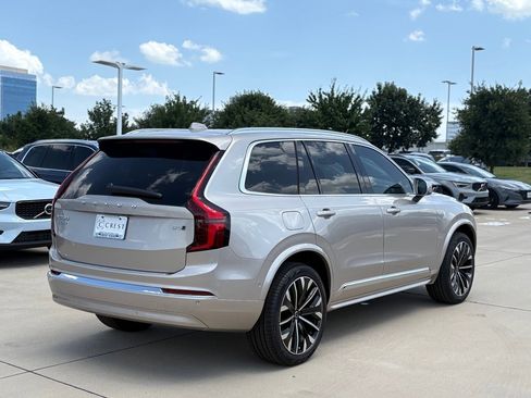 New 2026 Volvo XC90 B5 Ultra w/ Protection Package Premier image 4