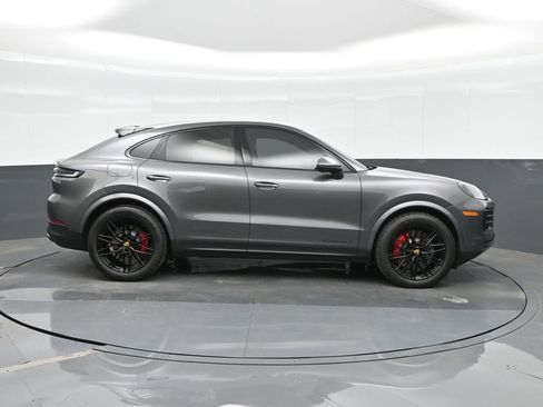 Certified 2024 Porsche Cayenne S AWD/4WD image 10