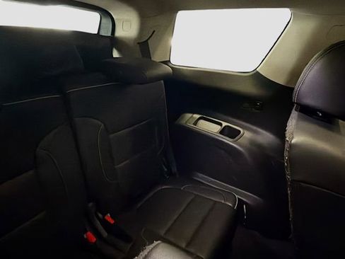 Used 2022 GMC Acadia Denali w/ Denali Ultimate Package image 27