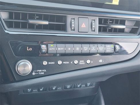 Used 2023 Lexus ES 350 F Sport w/ Accessory Package (Z2) image 23