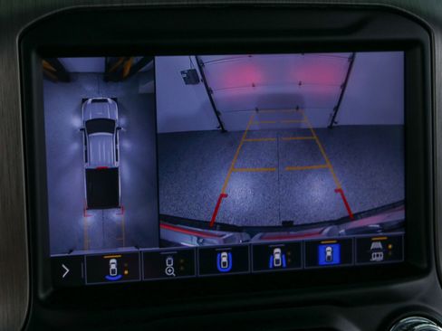 Used 2023 GMC Sierra 2500 Denali w/ Denali Ultimate Package image 19