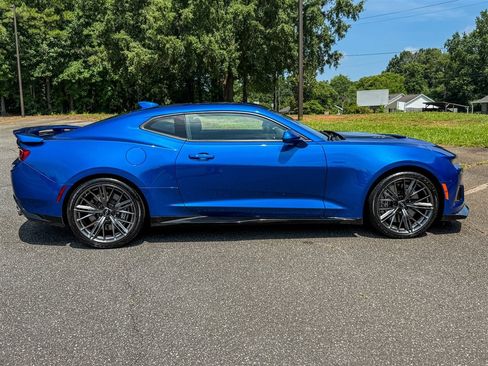 Used 2017 Chevrolet Camaro ZL1 RWD image 31