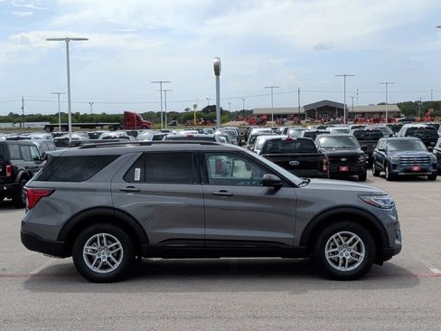 New 2026 Ford Explorer Active w/ Active Comfort Package RWD image 9