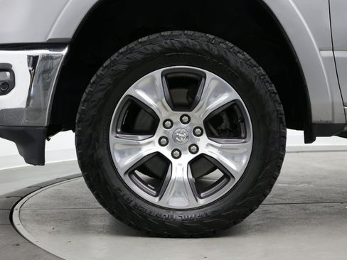 Used 2019 RAM 1500 Laramie RWD image 11