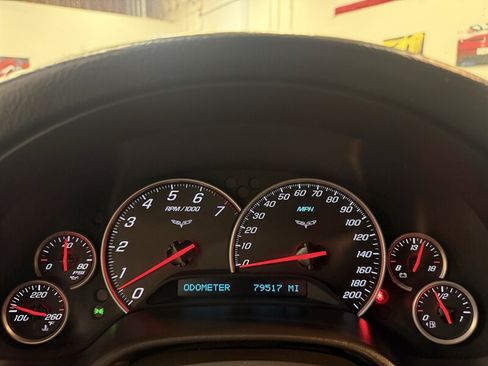 Used 2006 Chevrolet Corvette Coupe w/ Preferred Equipment Group RWD image 24