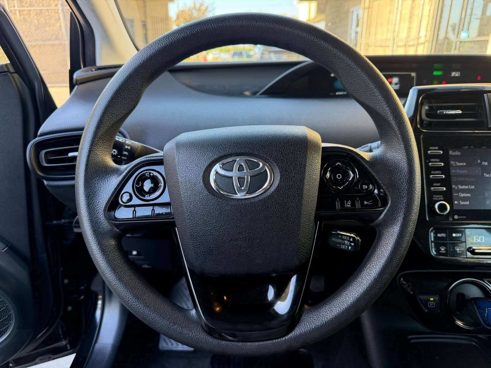 Used 2022 Toyota Prius LE FWD image 25