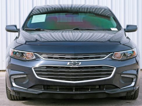 Used 2017 Chevrolet Malibu Premier w/ Premier Sun and Wheel Package image 6