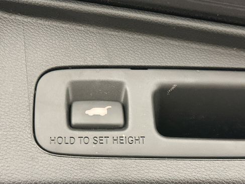 Used 2018 Honda CR-V Touring image 32