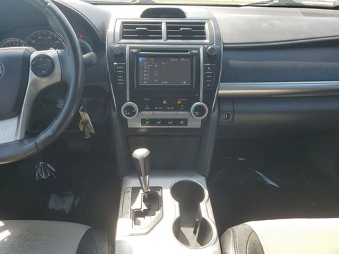 Used 2012 Toyota Camry SE FWD image 10