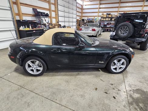 Used 2008 MAZDA MX-5 Miata Sport RWD image 9