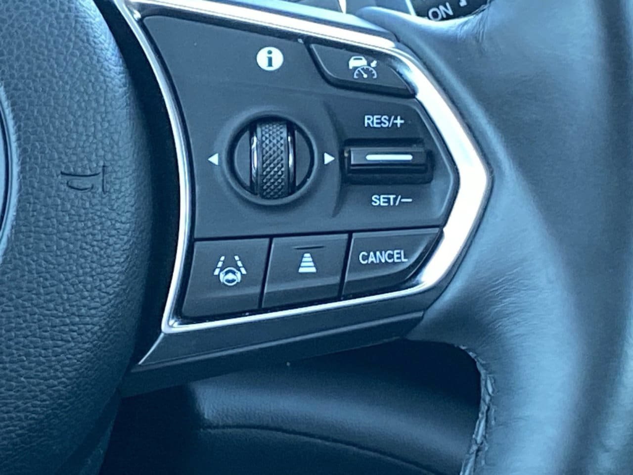 Used 2024 Acura MDX w/ Technology Package FWD image 29