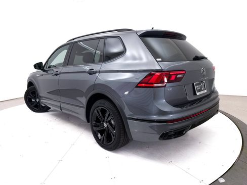 Used 2024 Volkswagen Tiguan SE R-Line AWD/4WD image 2
