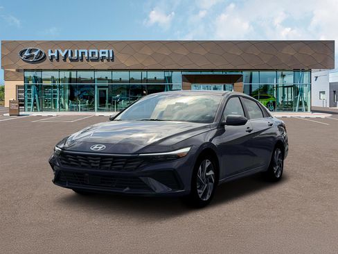 New 2026 Hyundai Elantra Limited FWD image 1