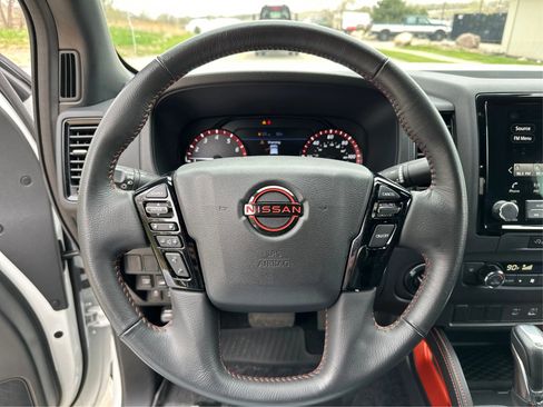 Used 2024 Nissan Frontier PRO-4X w/ Off-Road Protection Package AWD/4WD image 18