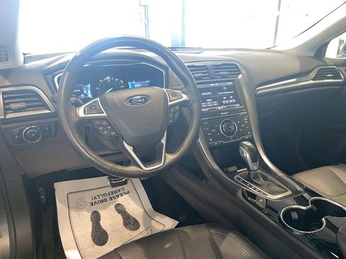 Used 2015 Ford Fusion Energi Titanium w/ Driver Assist Package image 17