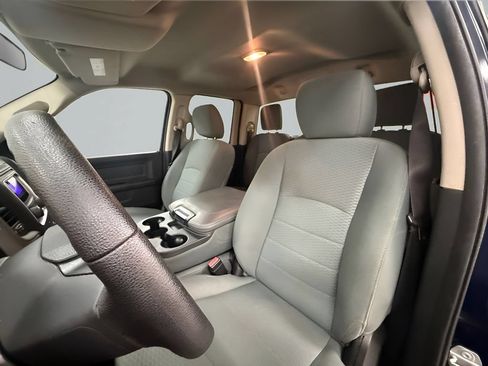 Used 2016 RAM 1500 Express RWD image 10