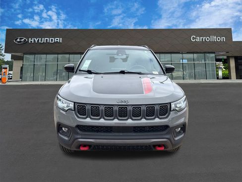 Used 2024 Jeep Compass Trailhawk image 2