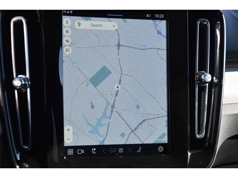 Certified 2025 Volvo XC40 B5 Core w/ Protection Package Premier image 20