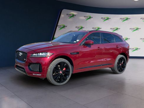 Used 2017 Jaguar F-PACE S image 2
