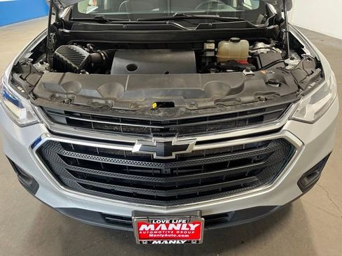 Used 2020 Chevrolet Traverse LS FWD image 9