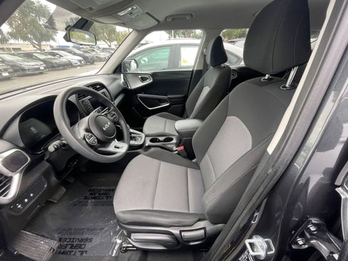 Used 2024 Kia Soul LX w/ Option Group 015 image 27