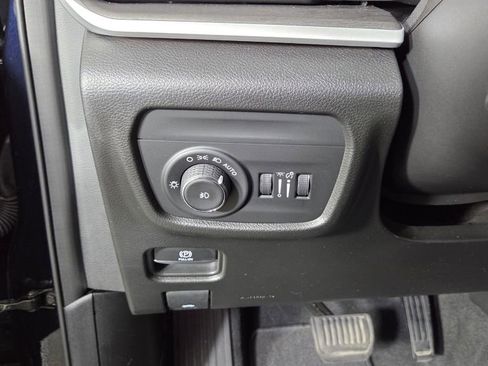 Used 2023 Jeep Grand Cherokee L Limited w/ Luxury Tech Group II AWD/4WD image 21