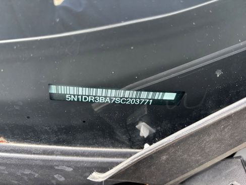 Used 2025 Nissan Pathfinder SV image 31