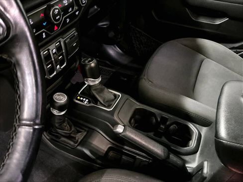 Used 2021 Jeep Wrangler Unlimited Sport image 19