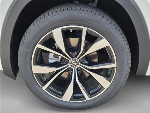 New 2026 Volkswagen Atlas SEL Premium R-Line AWD/4WD image 10
