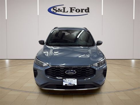 Used 2025 Ford Escape ST-Line image 11