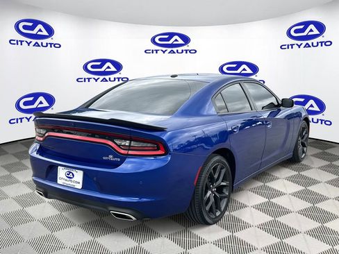 Used 2021 Dodge Charger SXT w/ Blacktop Package image 4