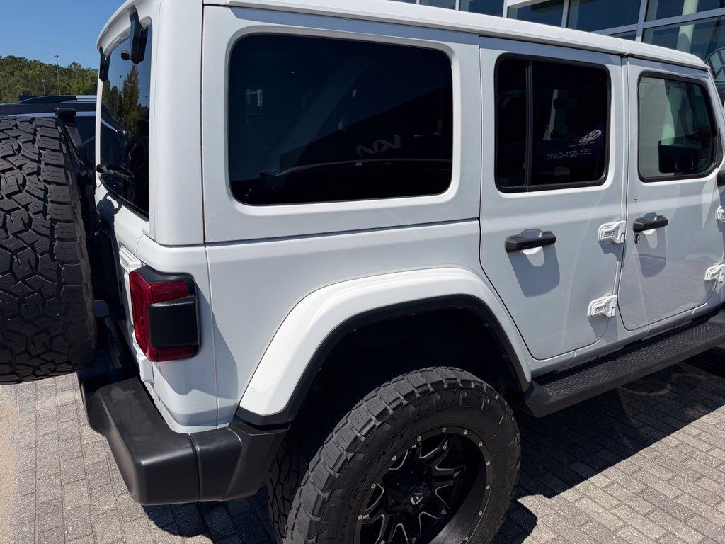 Used 2022 Jeep Wrangler Unlimited Sahara w/ LED Lighting Group AWD/4WD image 16