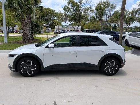 Certified 2022 Hyundai Ioniq 5 SE w/ Cargo Package RWD image 10