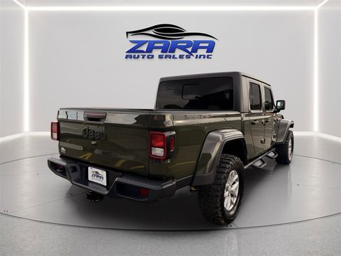 Used 2023 Jeep Gladiator Sport AWD/4WD image 8