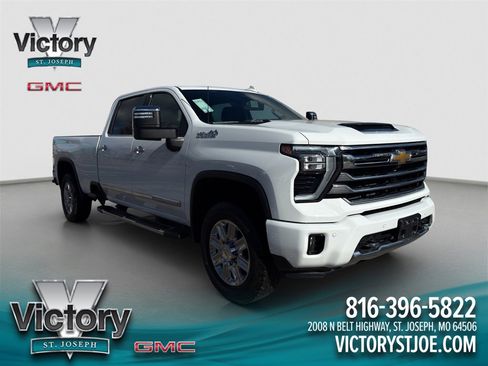 Used 2024 Chevrolet Silverado 3500 High Country w/ High Country Premium Package image 1