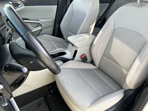 Certified 2023 Kia Soul EX image 20