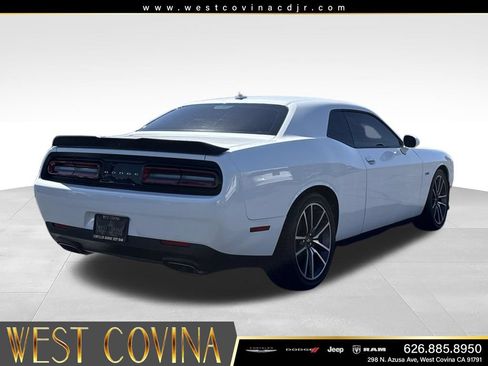 Used 2023 Dodge Challenger R/T RWD image 11