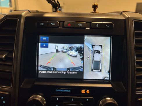 Used 2022 Ford F450 XLT w/ XLT Premium Package image 18