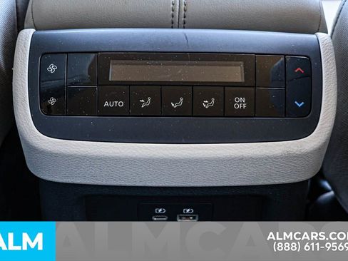 Used 2024 Nissan Pathfinder SV image 62