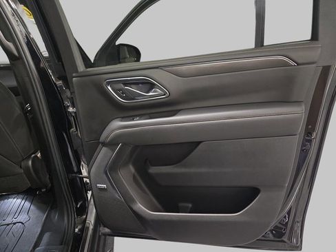 Used 2021 GMC Yukon XL AT4 w/ Technology Package image 13