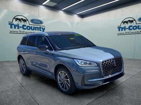 Used 2024 Lincoln Corsair Grand Touring image 1
