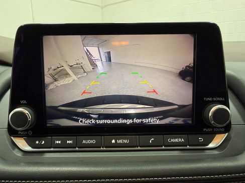 Used 2022 Nissan Rogue SV image 18