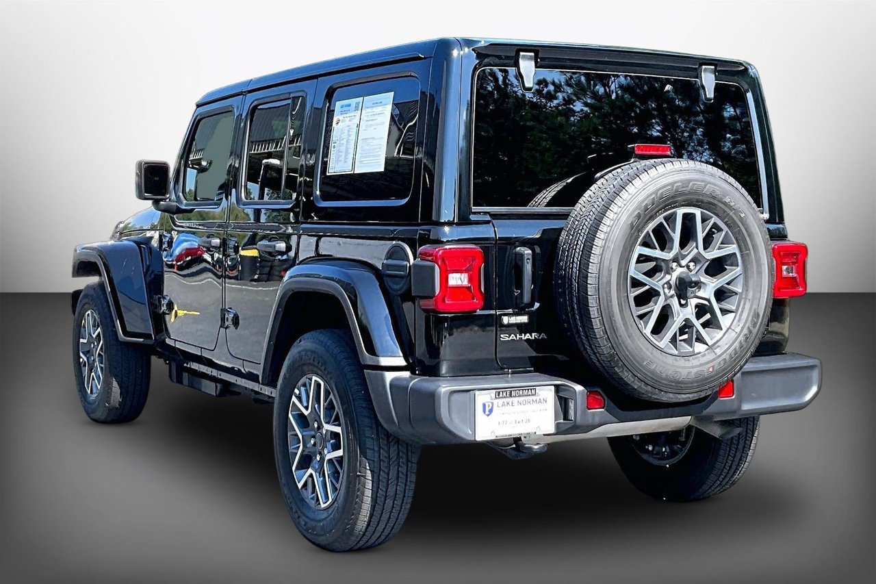 Certified 2026 Jeep Wrangler Unlimited Sahara AWD/4WD image 6